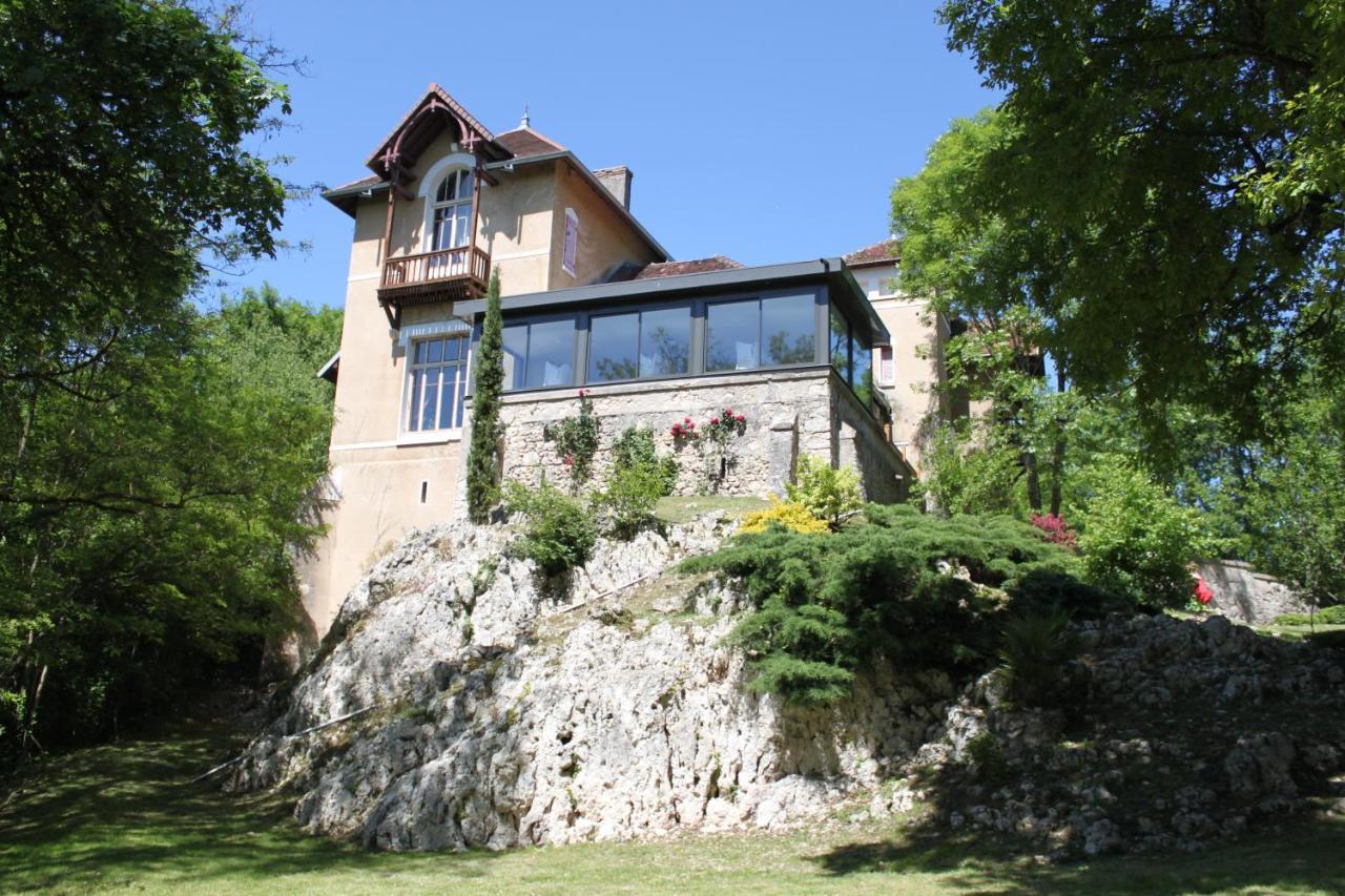 Hotel La Garenne De Morestel Exterior foto